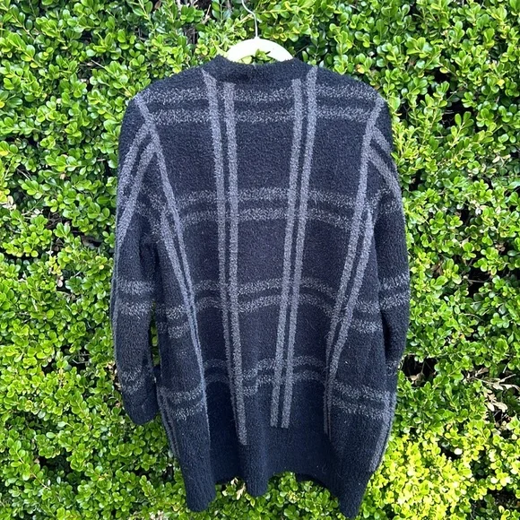 Barefoot Dreams CozyChic plaid open cardigan with pockets - Picture 4 of 5